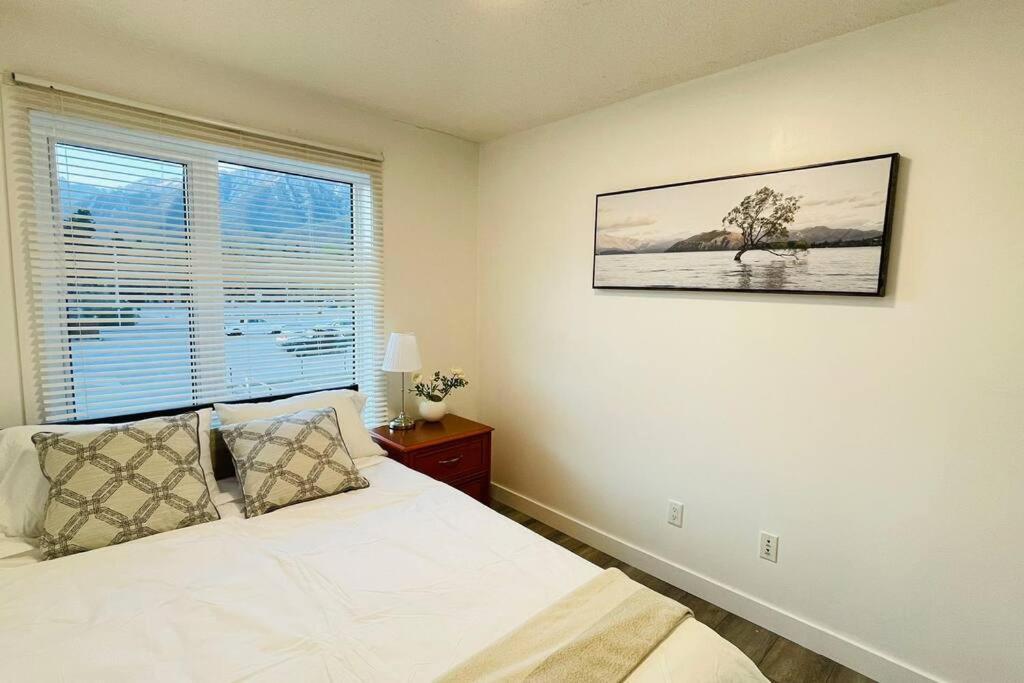 Unit #204 Cozy Mountain View 2Br In Canmore Downtown Eksteriør bilde