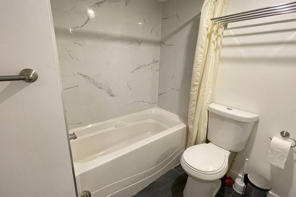 Unit #204 Cozy Mountain View 2Br In Canmore Downtown Eksteriør bilde